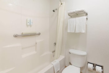 2 Queen Beds, Nonsmoking, Exterior Corridor