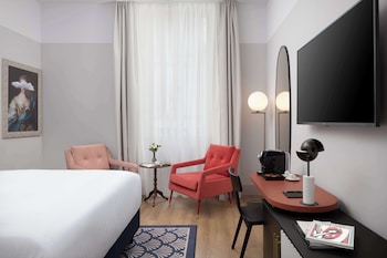 Deluxe Room, 1 King Bed