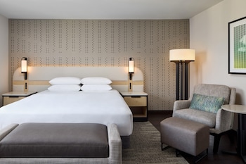Suite (CAPITOL)