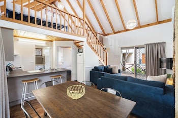 Chalet - 2 Bedroom,1 Bathroom