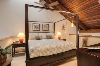 Ocean Upper - King Bed & Sofa Bed