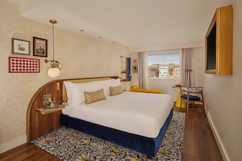 Renovated Cura Luxe