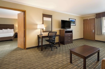 Suite, 1 King Bed, Non Smoking (with Sofabed)