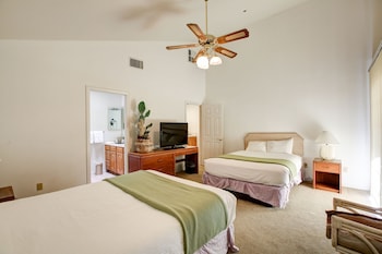 Family Villa, Multiple Beds, 2 Bathrooms (Villa One, 410 Ft from Resort, 3 Bedr)