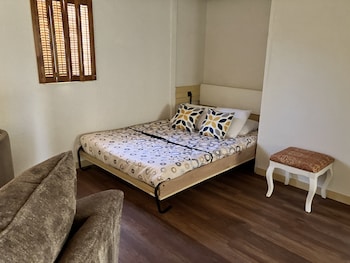 Exclusive Villa, Multiple Beds (Pickford Palms Estate C House, 6 mi f)