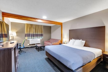 Room, 1 King Bed with Sofa bed, Smoking, Jetted Tub (1 Person Sofa Bed)