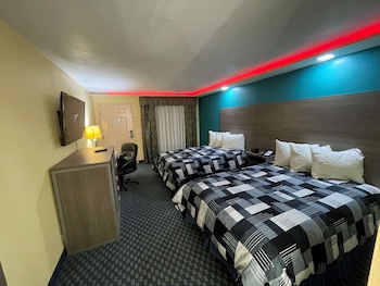 Standard Room, 2 Double Beds, Non Smoking, Refrigerator & Microwave