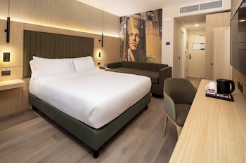Premium Room, 1 King Bed with Sofa bed
