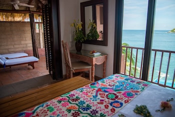 Oceanfront Terrace Suite