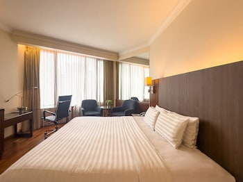 Deluxe King Bed
