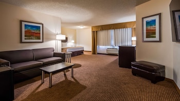 Standard Room, 1 King Bed, Non Smoking (Living Room;Oversized Room)