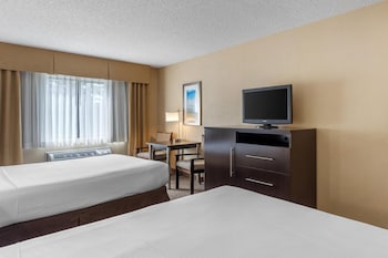 Standard Room, 2 Queen Beds, Non Smoking, Refrigerator