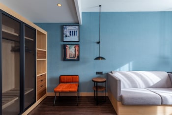 Junior Suite, 1 King Bed with Sofa bed