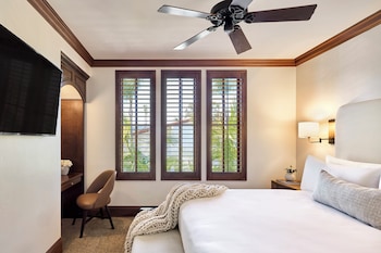 Premier Villa, 1 King Bed (Petite Suite)