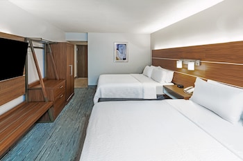 Standard Room, 2 Queen Beds (Extra Floor Space)