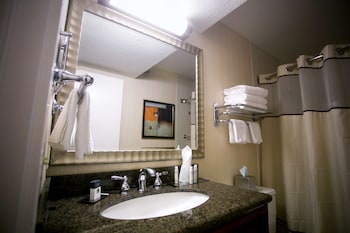 Suite (2 Double & 1 Sofa bed)