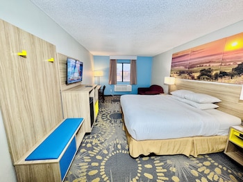 Standard Room, 1 King Bed