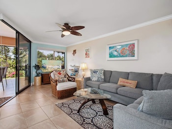 Condo, 2 Bedrooms, Ocean View (19B)