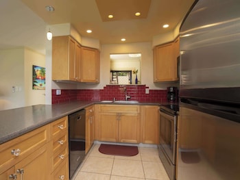 Condo, 2 Bedrooms (11C)