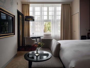 Luxury Room, 1 King Bed, Canal View