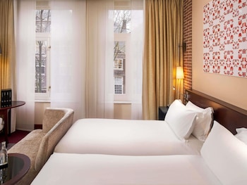 Superior Room, 2 Twin Beds, City View (Garden, Courtyard or City View)