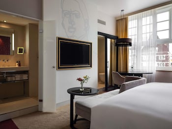 Luxury Room, 1 King Bed, Canal View