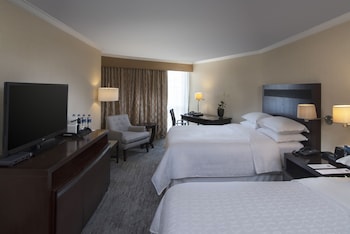 Club Room, 2 Queen Beds, Ocean View