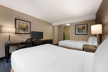 Standard Room, 2 Double Beds, Accessible, Non Smoking