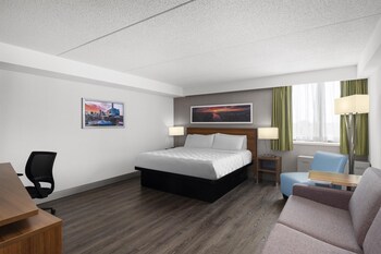 Standard Room, 1 King Bed, Non Smoking, Corner (with Sofabed)