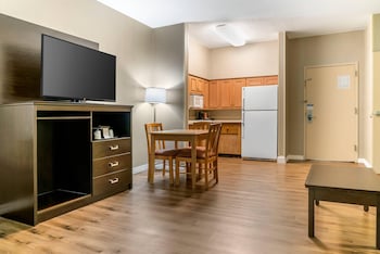 Suite, Multiple Beds, Accessible, Non Smoking
