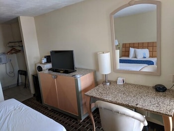 Room, 1 Queen Bed, Smoking