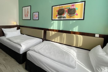 Standard Room, 2 Twin Beds