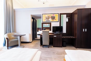 Premium Room, Multiple Beds (Family Room)