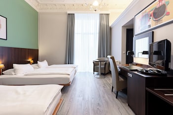Premium Room, Multiple Beds (Family Room)