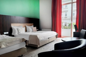 Premium Room, Multiple Beds (Family Room)