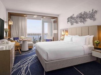 Room, 1 King Bed, Balcony, Tower (Bay View)