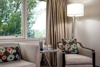 Premium Room, 1 King Bed with Sofa bed, Lake View