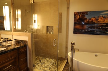 Luxury Suite, 2 Bedrooms (2 Kings)