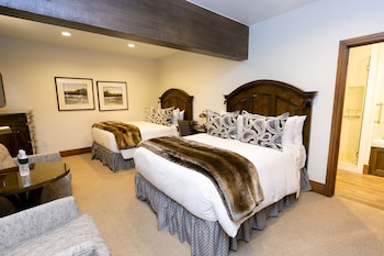 Luxury Townhome, 4 Bedrooms, Hot Tub (Multi-Level)