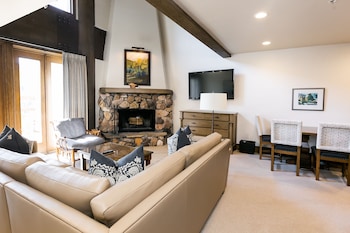 Suite, 2 Bedrooms (Sultan with Loft)