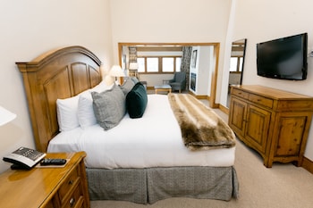 Luxury Suite, 3 Bedrooms (THREE KINGS)