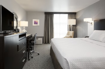 Standard Room, 1 King Bed, Accessible (Communications)