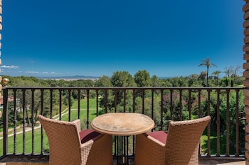 Deluxe Room, 1 Double Bed, Garden View (Balcony)