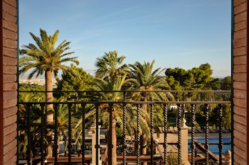 Classic Suite, 1 Bedroom, Balcony, Resort View (Balcony)