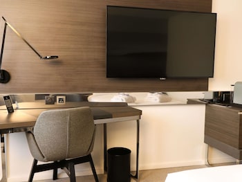Executive Room, 1 Double Bed with Sofa bed