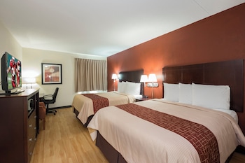 Deluxe Room, 2 Queen Beds, Smoking