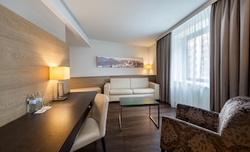 Junior Suite, City View