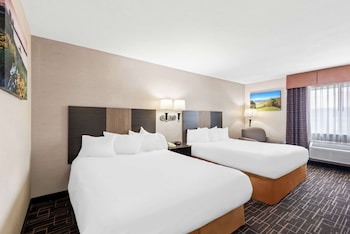 Standard Room, 2 Queen Beds, Non Smoking, Microwave