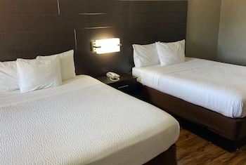 Standard Room, 2 Queen Beds, Smoking