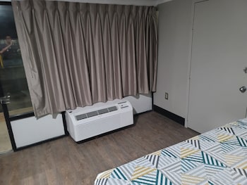 Standard Room, 2 Queen Beds, Non Smoking
